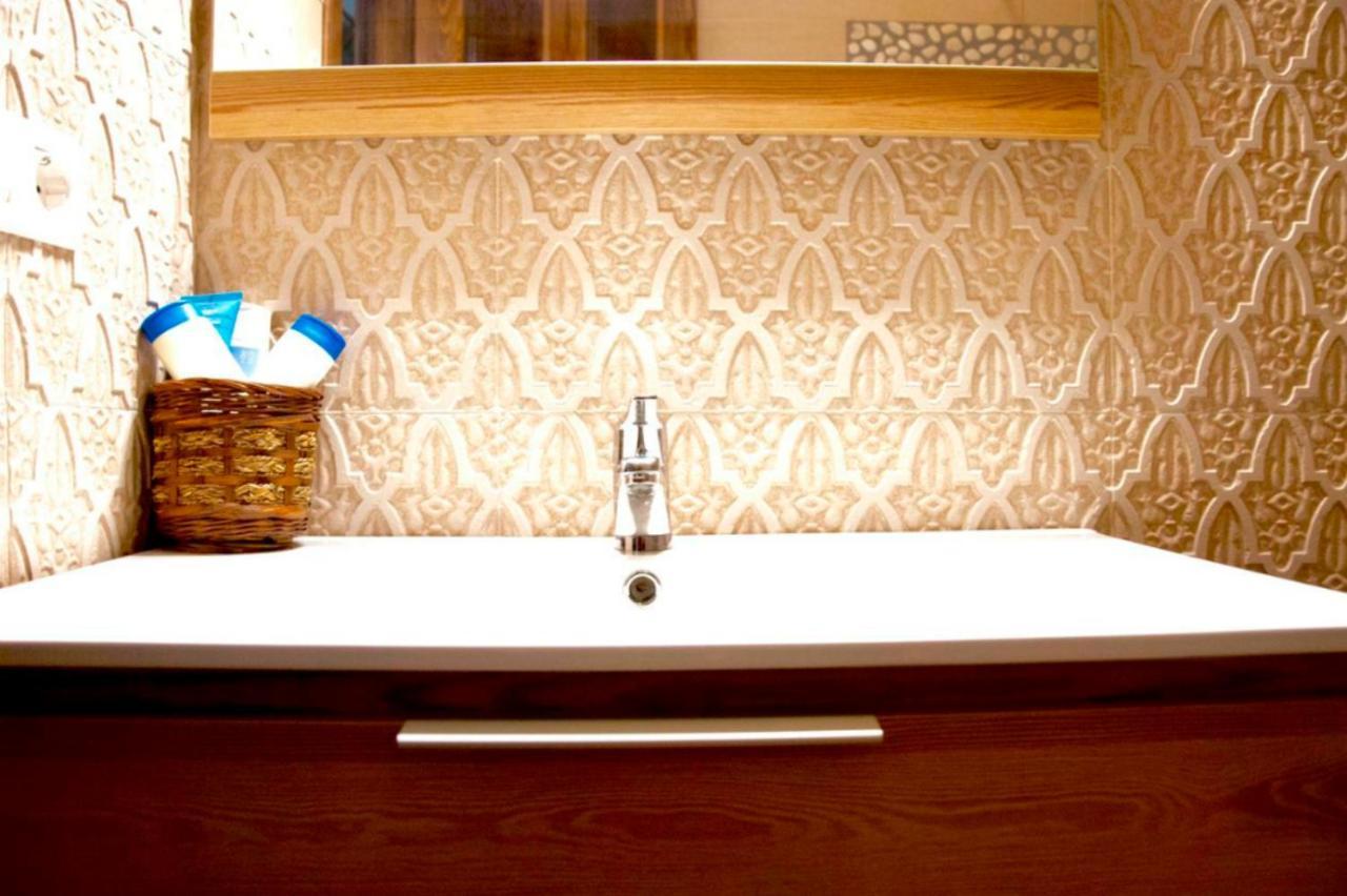 Puerta Real Apartamentos Sevilla Eksteriør bilde