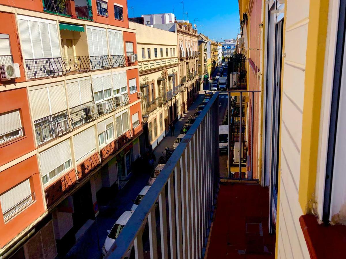 Puerta Real Apartamentos Sevilla Eksteriør bilde